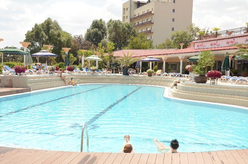 Vox Maris Grand Resort (Adults Only) Костинешти Экстерьер фото