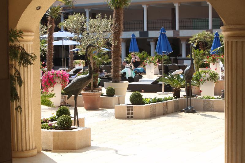Vox Maris Grand Resort (Adults Only) Костинешти Экстерьер фото